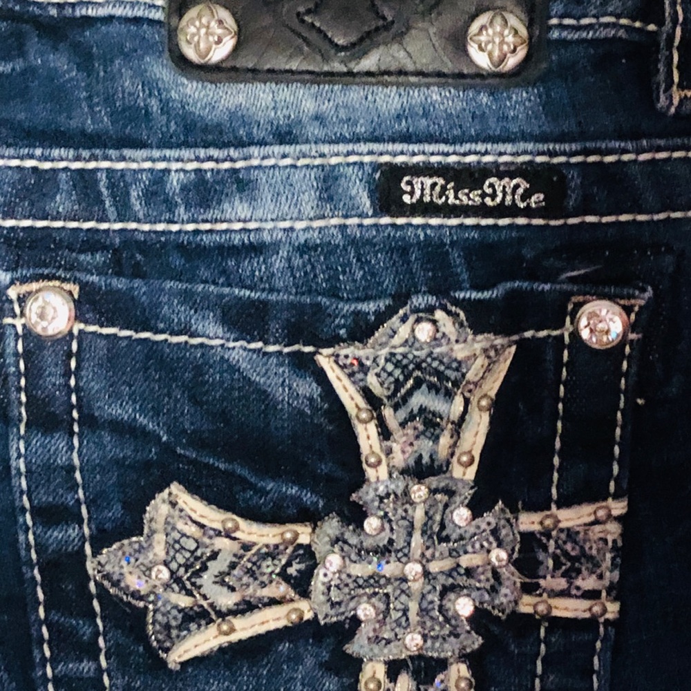 Miss me jean capris, only worn couple of times